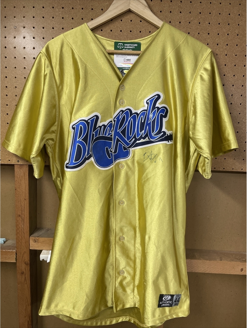 DERRICK ROBINSON Autographed Wilmington Blue Rocks Jersey HTF w/ COA